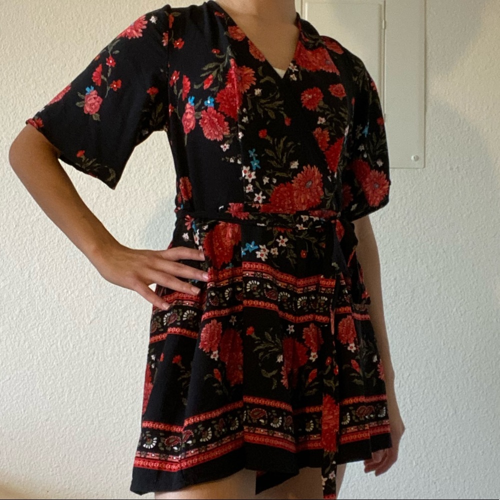 Romper - Picture 2 of 4